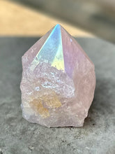Load image into Gallery viewer, New! Rose 'Aura' Natural Quartz Polished Crystal Point Piece |Reiju