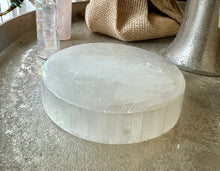 Load image into Gallery viewer, Selenite Crystal Charging Plate- Cleanse & Energize Your Crystals |Reiju