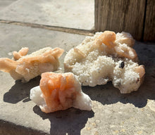 Load image into Gallery viewer, New! Stilbite with Apophyllite Crystal Cluster (7 x 5 x 4 cm) - Natural & Unique |Reiju