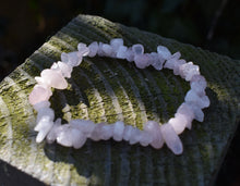Load image into Gallery viewer, Rose Quartz Crystal Chip Bracelet