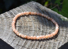 Load image into Gallery viewer, Sunstone Crystal Bracelet