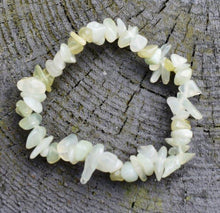 Load image into Gallery viewer, Green Jade Natural Crystal Stone Chips Bracelet |Reiju