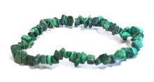 Load image into Gallery viewer, Malachite Crystal Chip Bracelet |Reiju