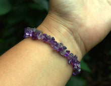 Load image into Gallery viewer, Amethyst Natural Crystal Stone Chips Power Bracelet For Calming |Reiju