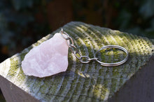 Load image into Gallery viewer, Rose Quartz Raw Key ring
