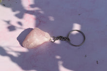 Load image into Gallery viewer, Rose Quartz Raw Key ring