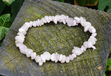 Load image into Gallery viewer, Kunzite Natural Crystal Stone Chips Elasticated Bracelet |Reiju