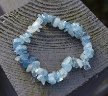 Load image into Gallery viewer, Aquamarine Crystal Stone Chips Bracelet Gift Wrapped Inc Healing Benefits Tag |Reiju