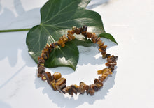 Load image into Gallery viewer, Tigers Eye Natural Crystal Stone Chips Bracelet |Reiju