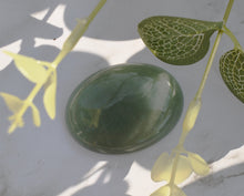 Load image into Gallery viewer, Green Aventurine Natural Polished Crystal Palm Stone