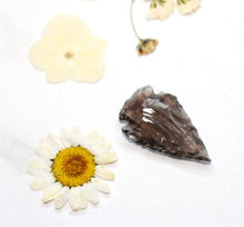 Load image into Gallery viewer, Black Obsidian Natural Crystal Stone Carved Arrowhead (Dragon Glass)