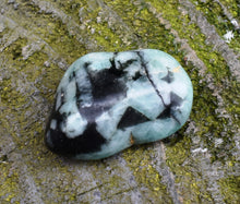 Load image into Gallery viewer, High Grade Natural Crystal Emerald Tumble Stone Gift Wrapped