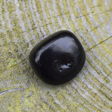 Load image into Gallery viewer, Natural A Grade Polished Shungite Protection Crystal Tumble Stone Inc Benefits Tag
