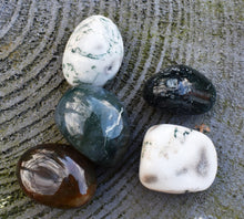 Load image into Gallery viewer, Moss Agate Natural Polished Crystal Tumble Stone
