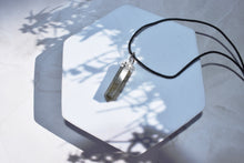 Load image into Gallery viewer, Labradorite Crystal Pendant