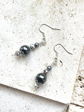 Load image into Gallery viewer, Hematite &amp; Czech Crystal Crystal Beaded Earrings