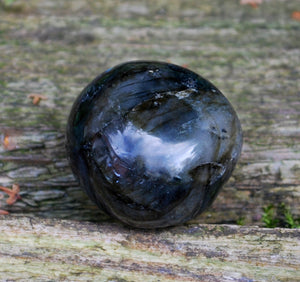 Labradorite Crystal Pebble with Beautiful Flash