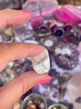 Load image into Gallery viewer, Howlite Natural Polished Crystal Tumble Stone |Reiju