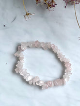 Load image into Gallery viewer, Rose Quartz Crystal Chip Bracelet