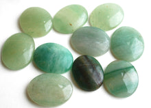 Load image into Gallery viewer, Green Aventurine Natural Polished Crystal Palm Stone