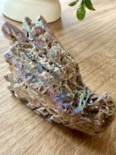 Load image into Gallery viewer, Druzy Aura Sphalerite Crystal Dragon Head