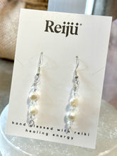 Load image into Gallery viewer, Freshwater Pearl and Diamante Earrings