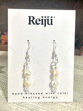 Load image into Gallery viewer, Freshwater Pearl and Diamante Earrings