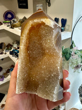 Load image into Gallery viewer, Natural Agate Druzy Unique Piece