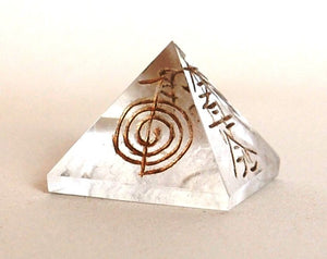 Clear Quartz Pyramid Engraved With Reiki Symbols - Krystal Gifts UK