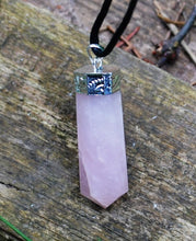 Load image into Gallery viewer, Rose Quartz Faceted Crystal Pendant