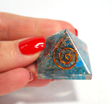 Load image into Gallery viewer, Apatite Crystal Small Orgonite Pyramid