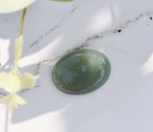 Load image into Gallery viewer, Green Aventurine Natural Polished Crystal Palm Stone