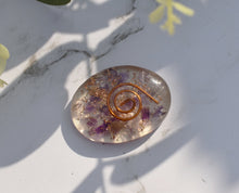 Load image into Gallery viewer, Amethyst Crystal Chips Orgone Cabochon Palm Stone - Reiju