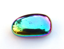 Load image into Gallery viewer, Rainbow Aura Quartz Crystal Tumble Stone