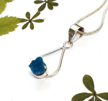 Load image into Gallery viewer, Cavansite Natural Blue Crystal 925 Sterling Silver Pendant &amp; Necklace Inc Gift Box &amp; Benefits Tag