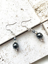 Load image into Gallery viewer, Hematite &amp; Czech Crystal Crystal Beaded Earrings