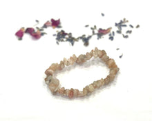 Load image into Gallery viewer, Natural Sunstone &#39;Uplifting&#39; Crystal Healing Gemstone Bracelet