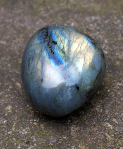 Labradorite Crystal Pebble with Beautiful Flash