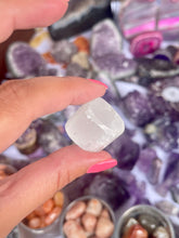 Load image into Gallery viewer, Selenite Crystal Tumble Stone